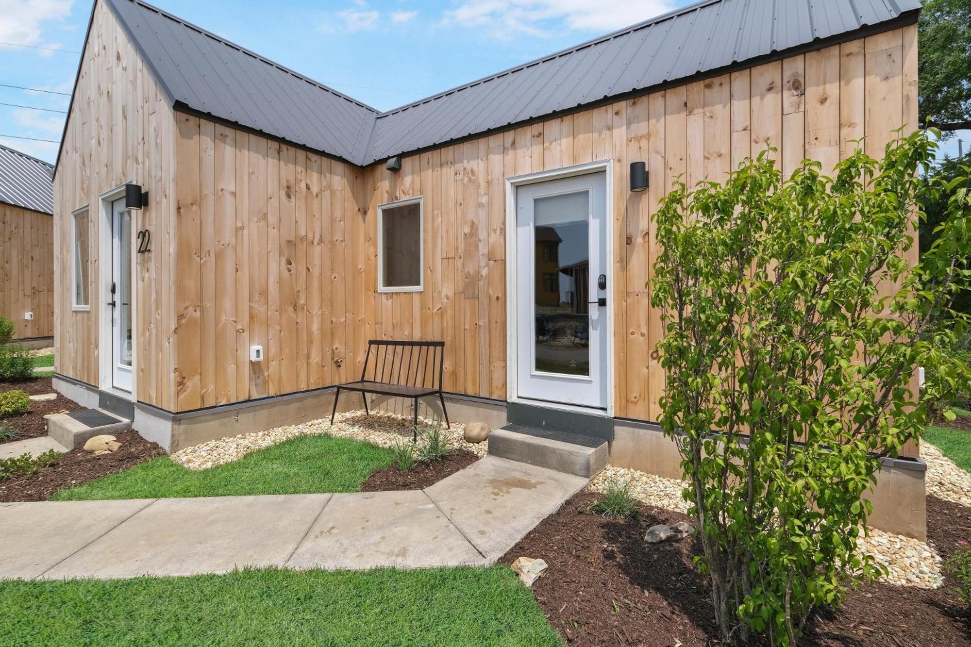 Villa Bunkies- The Hold Ottawa Exterior foto
